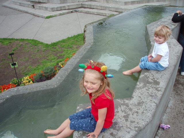 Danielle and Cassidy at Fountain in Downtown Anchorage